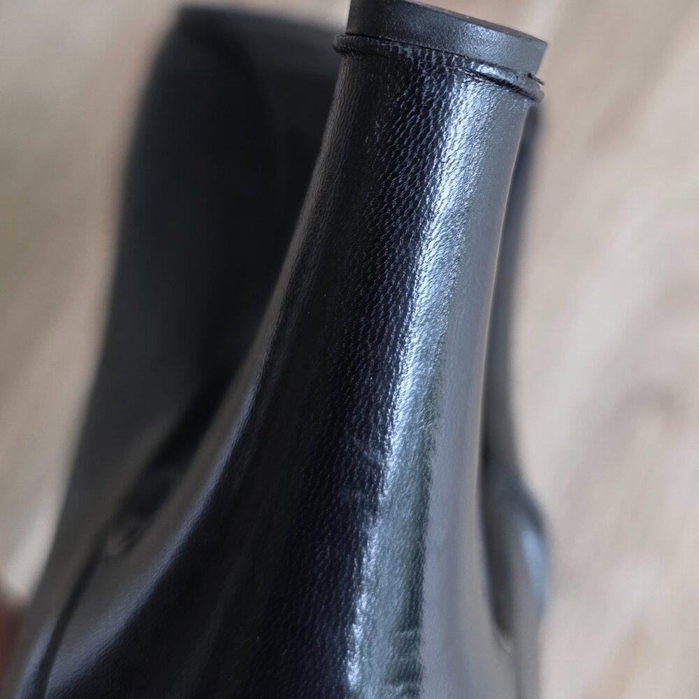 Chanel Black Captoe Lamb Leather Zipper Ankle Tassel CC Bootie 9 - Picture 11 of 13